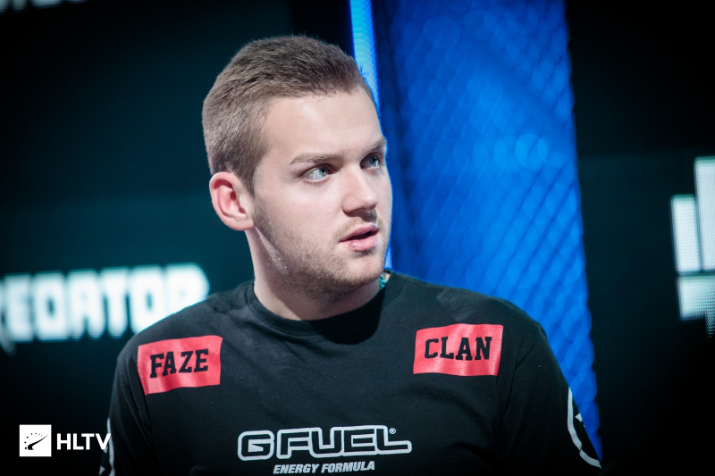 Valve 发布了 1.1 GB 的补丁，修复了 Ancient 和 Train 上的移动和碰撞更新